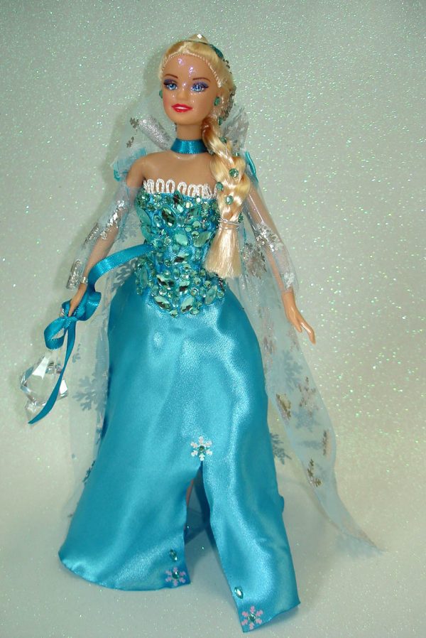 Boneca Elsa (Frozen) 13