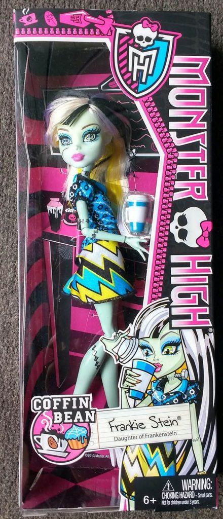 Boneca Monster High Nefera de Nile com Anél Raríssimo - O Espaço Virtual do  Colecionador