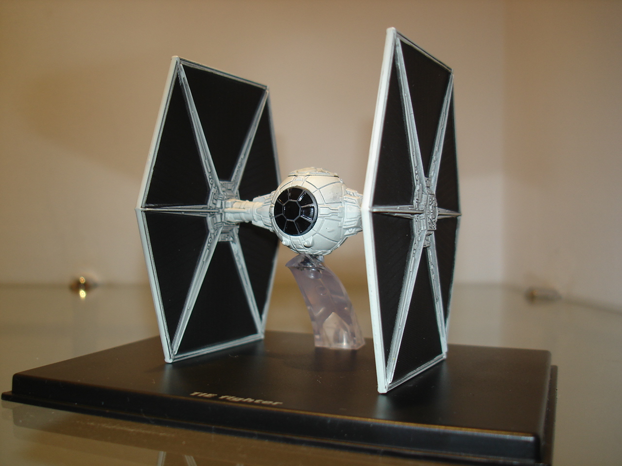 Star Wars Tie Fighter Die Cast (DEA) 3 Star Wars Tie Fighter Die Cast (DEA) - Imagem 3