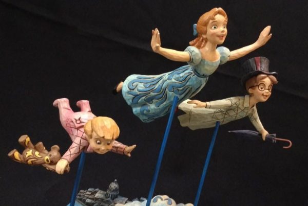 Disney Store Peter Pan DARLING FAMILY "STRAIGHT ON TIL MORNING" Statue 1
