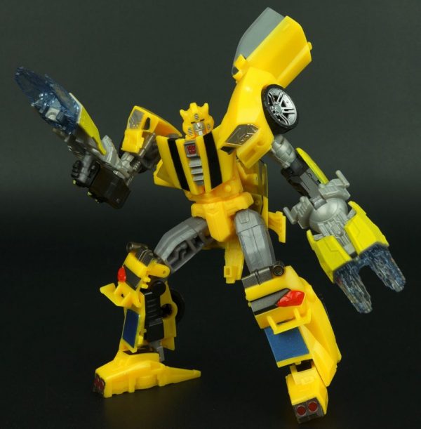 Transformers IDW Bumblebee Action Figure Hasbro 5