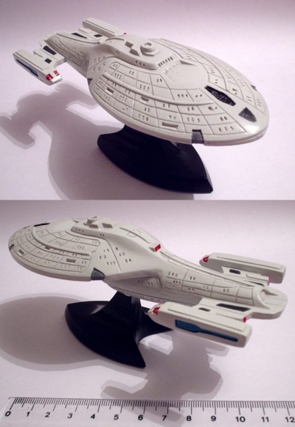 Star Trek USS Voyager Resin Model 6