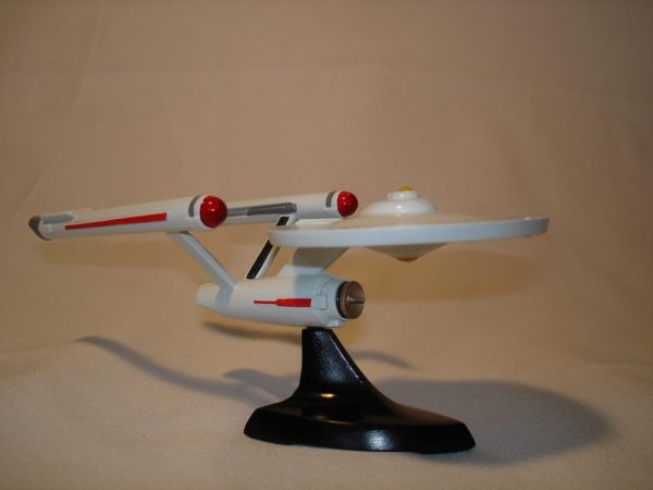 Star Trek USS Enterprise NCC 1701 Classic Resin Model 1