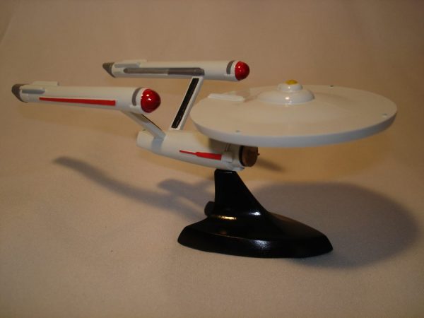 Star Trek USS Enterprise NCC 1701 Classic Resin Model 3