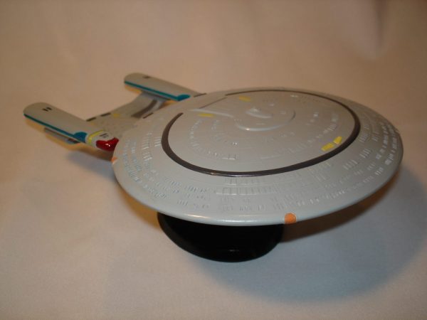 Star Trek USS Enterprise NCC 1701-D Resin Model 3