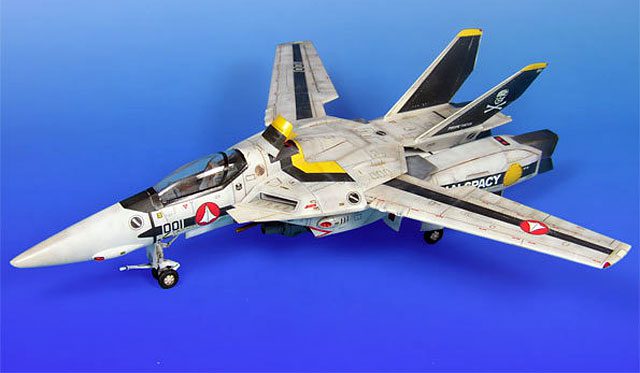 Hasegawa Valkyrie VF-1A/J/S Model Kit 1/72