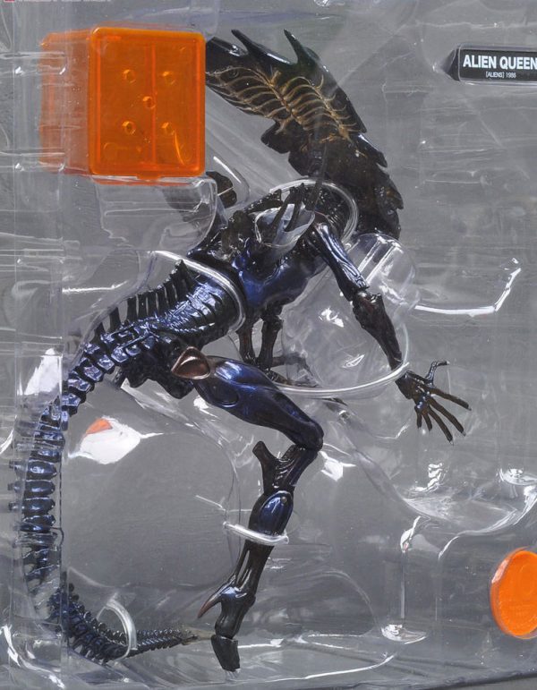 Alien Queen Revoltech Action Figure Kaiyodo 9