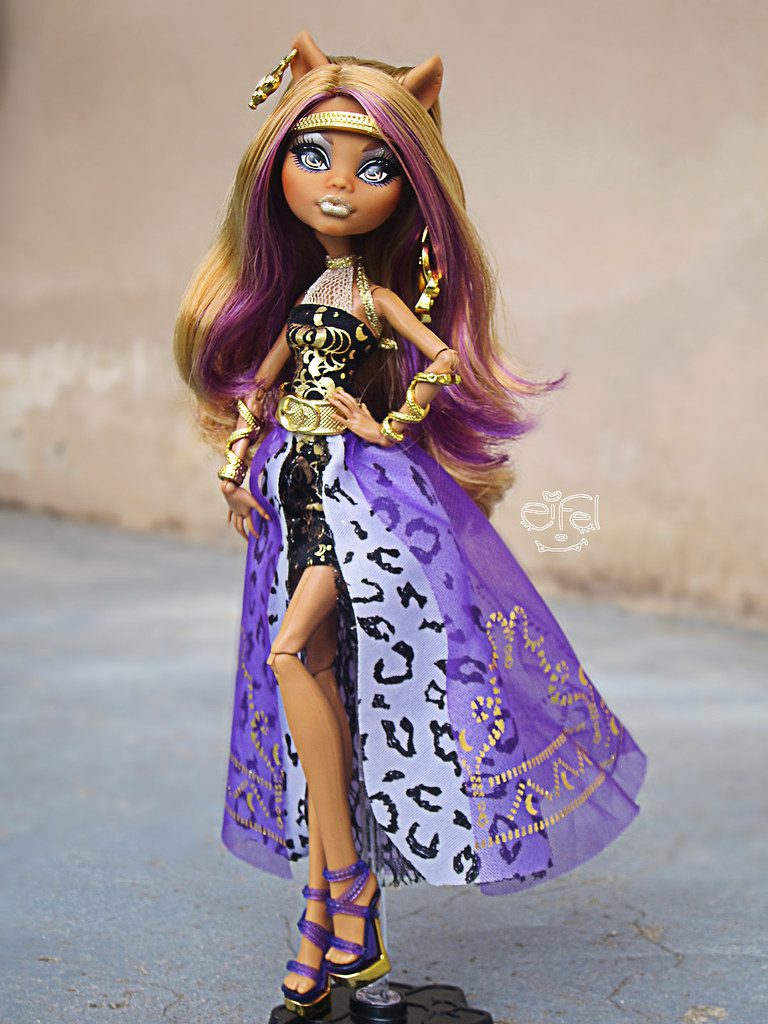 Boneca Monster High Clawdeen Wolf - Básica - Assinada - O Espaço