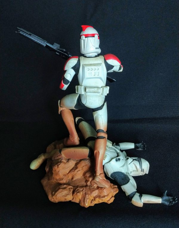 Star Wars Clone Trooper Unleashed Statue Hasbro 4