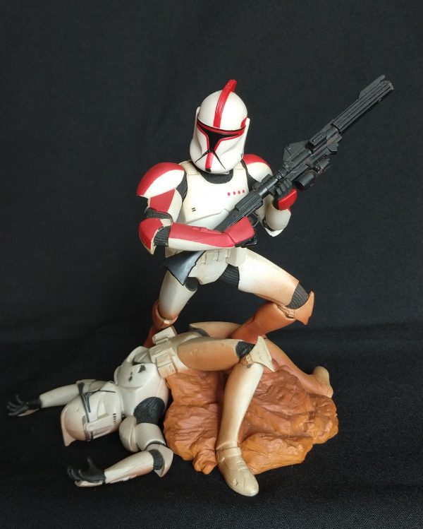 Star Wars Clone Trooper Unleashed Statue Hasbro 1
