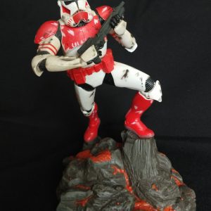 Star Wars Clone Trooper Fase-2 Unleashed Statue  Hasbro