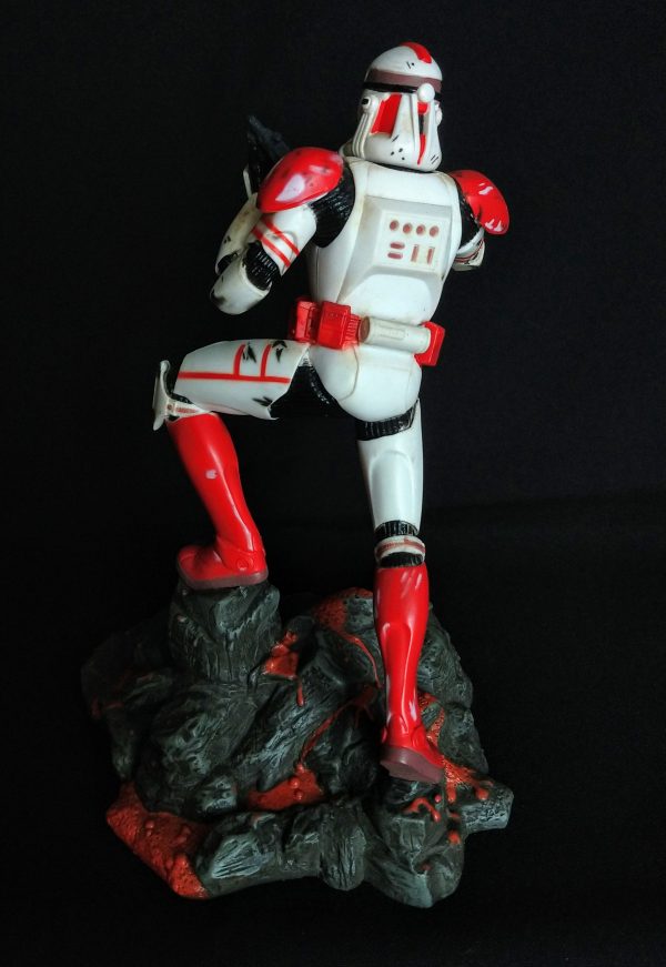 Star Wars Clone Trooper Fase-2 Unleashed Statue Hasbro 3