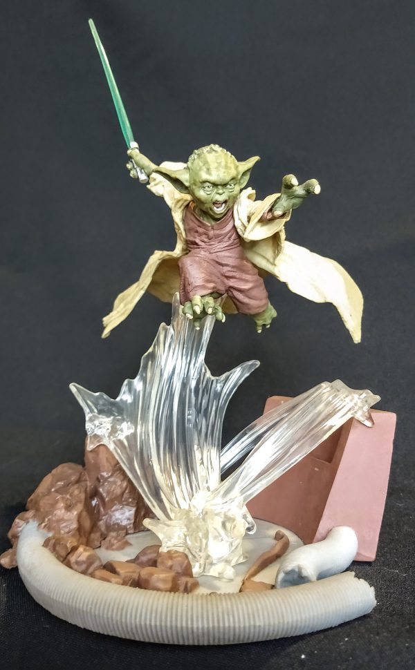 Star Wars Mestre Yoda Unleashed Statue Hasbro Ko 3