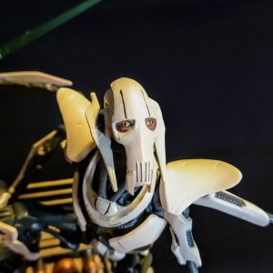 Star Wars General Grievous Unleashed Statue Hasbro