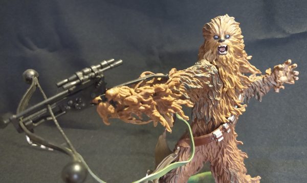 Star Wars Chewbacca Unleashed Statue Hasbro 1