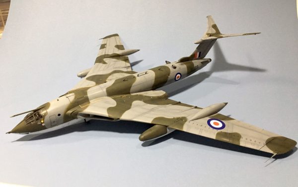 Handley Page Victor 1/72 Airfix + Extra 3