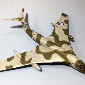 Handley Page Victor 1/72 Airfix + Extra