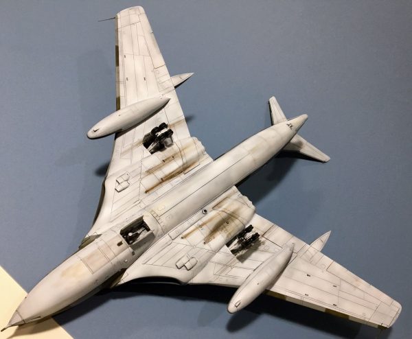 Handley Page Victor 1/72 Airfix + Extra 10