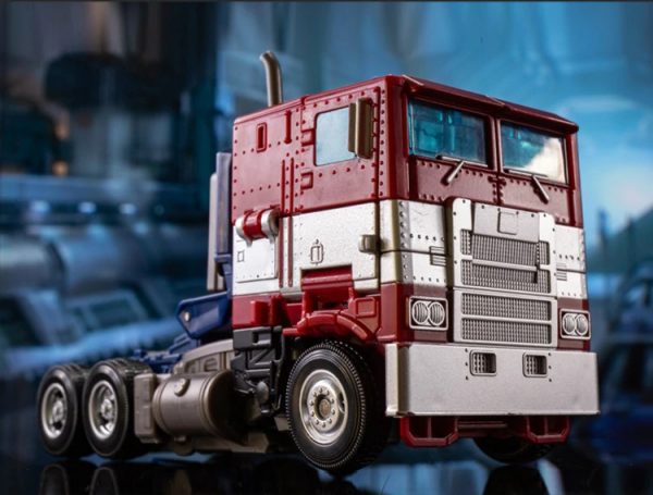 Transformers Optimus Prime Action Figure 7