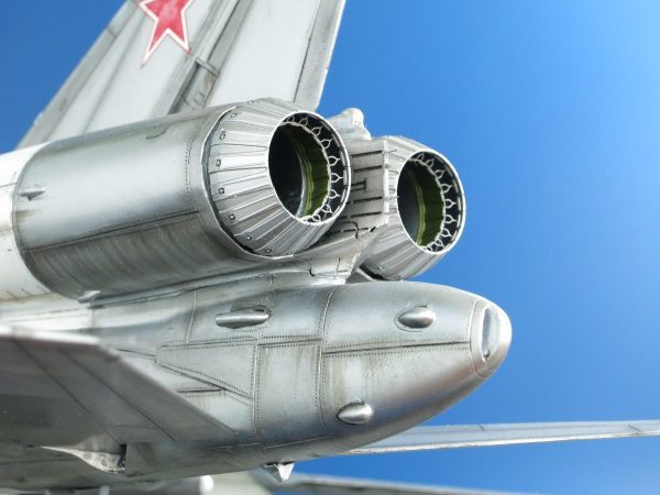 Tu-22 Blider 1/72 Trumpeter 10