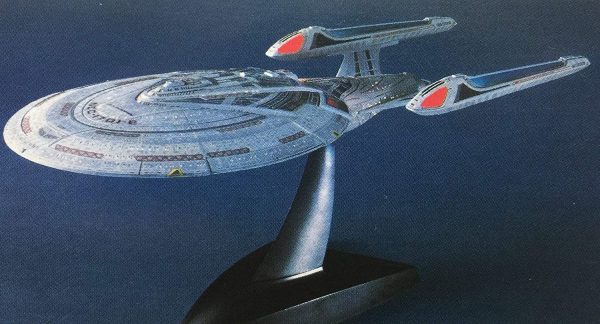 Star Trek USS Enterprise-E 1/1700 Model Kit Bandai 2