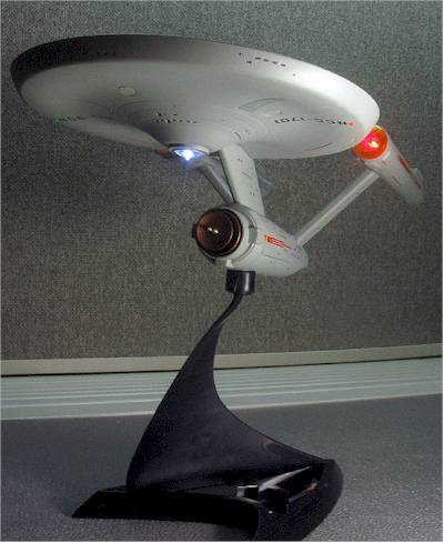 Star Trek USS Enterprise Clássica - Art Azylum 6