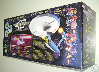 Star Trek USS Enterprise Clássica - Art Azylum 16