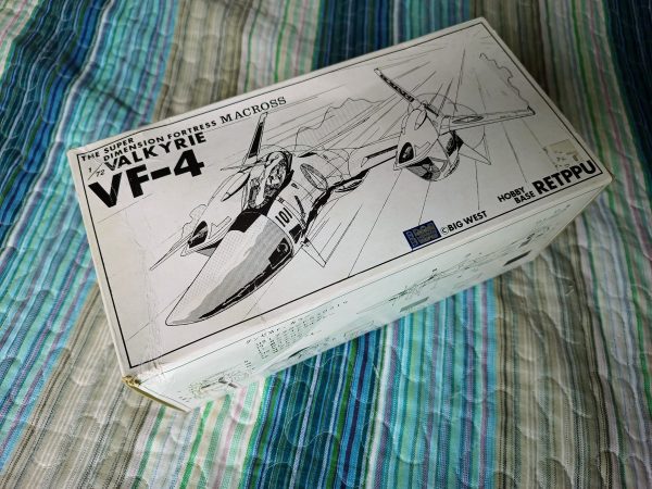 Macross VF-4 Valkyrie Garage Model Kit Retppu 17