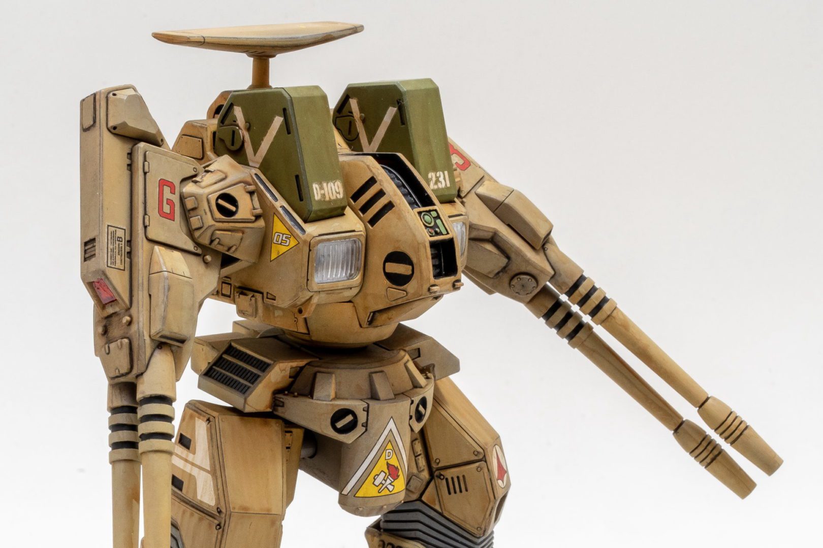 ARII 1/100 Destroid Defender ADR-04-MK X AR-302-300 F7 - Vintage Plastic Model Kit - 1984