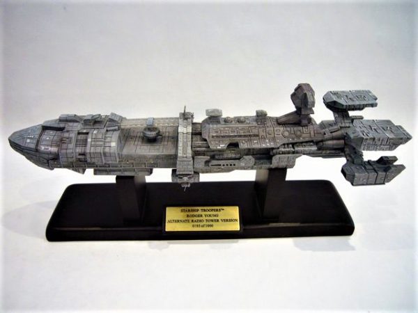 Starship Troopers - Roger Young Heavy Battleship Model 6