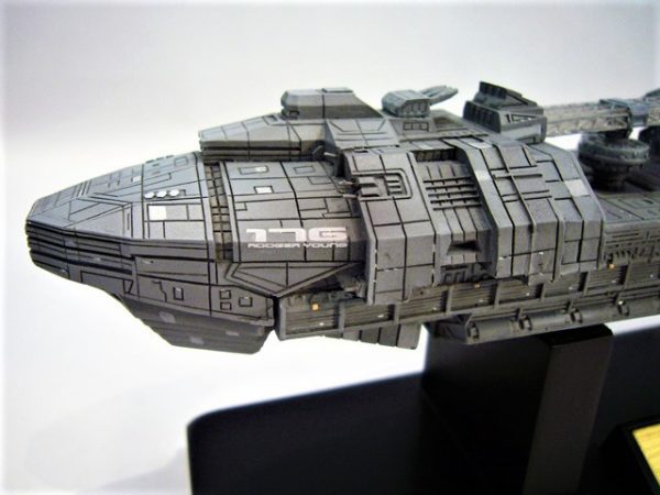 Starship Troopers - Roger Young Heavy Battleship Model 14