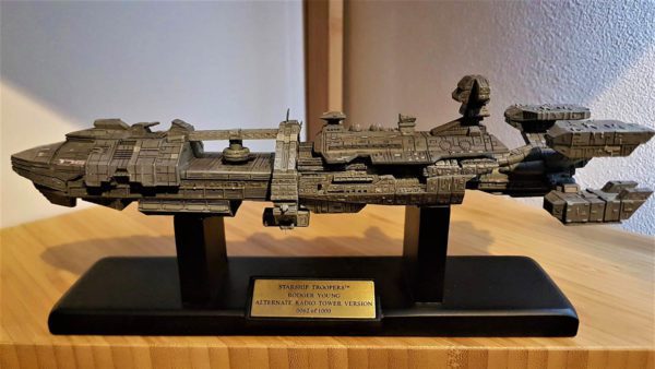 Starship Troopers - Roger Young Heavy Battleship Model 8