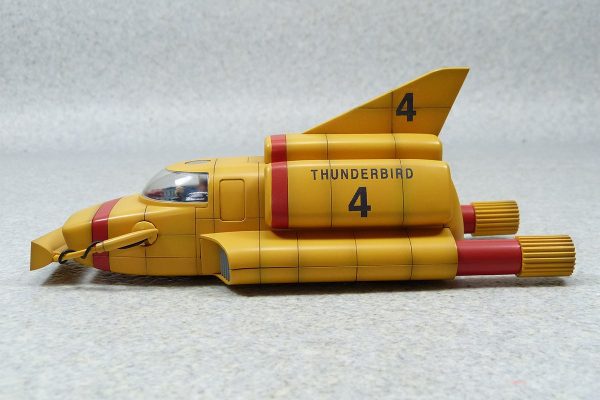 Thunderbirds - Thunderbird-4 Model Kit 8