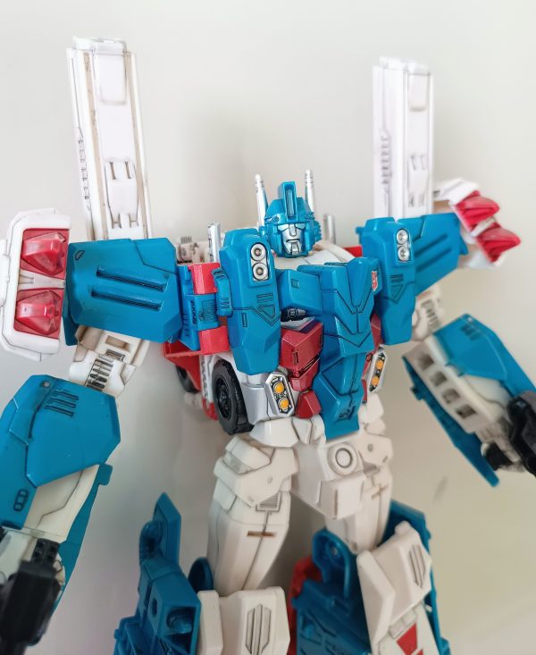 Transformers Ultra Magnus Combiner Wars Hasbro 12