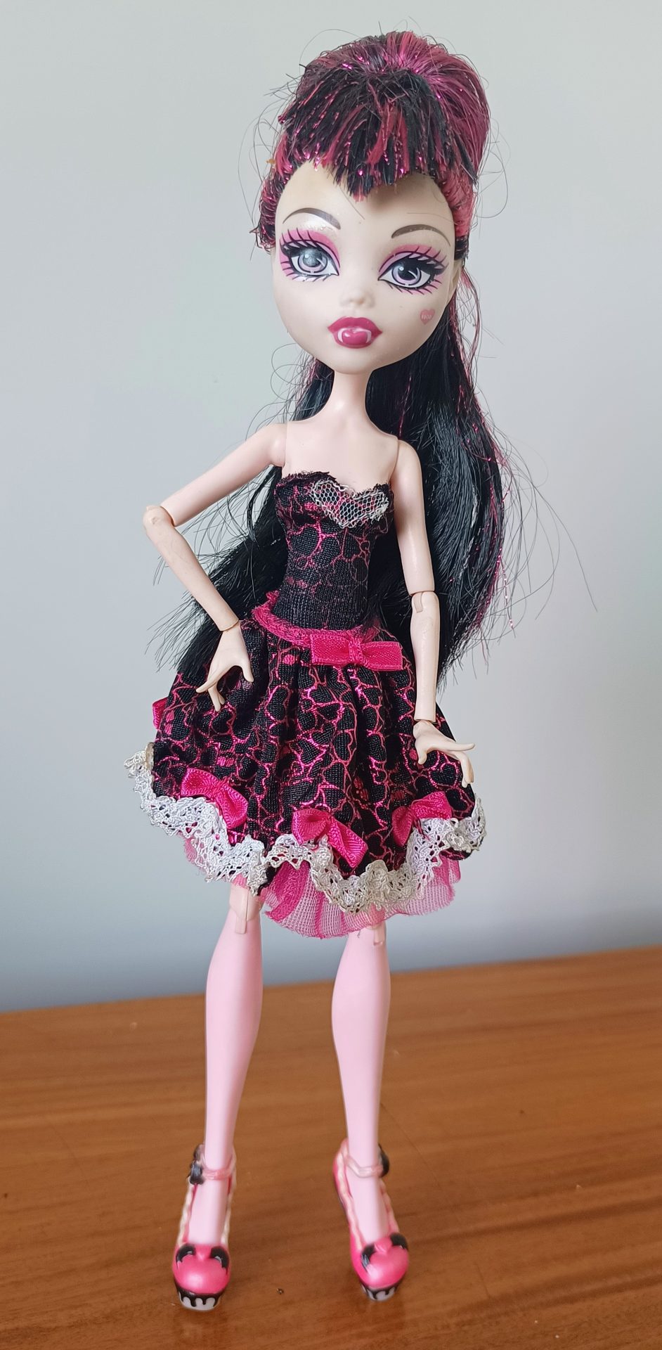 Boneca Monster High Draculaura - Ghoul Dance 2 Boneca Monster High Draculaura - Ghoul Dance - Imagem 2