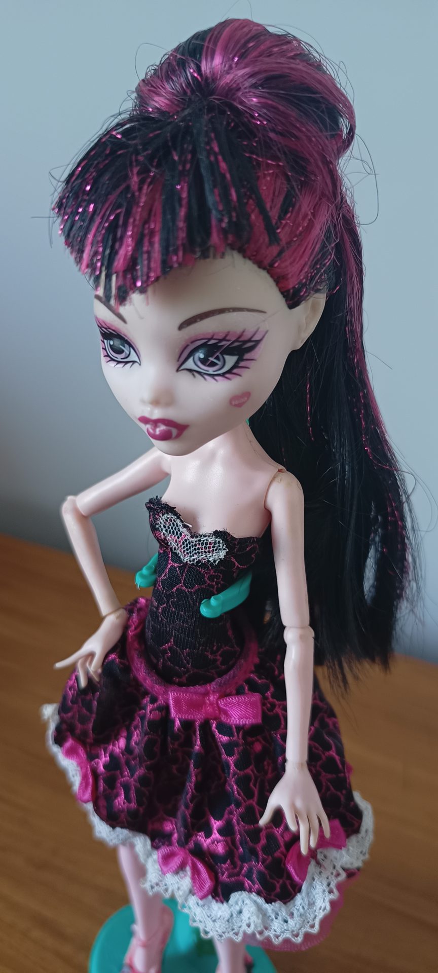 Boneca Monster High Draculaura - Ghoul Dance 11 Boneca Monster High Draculaura - Ghoul Dance - Imagem 11