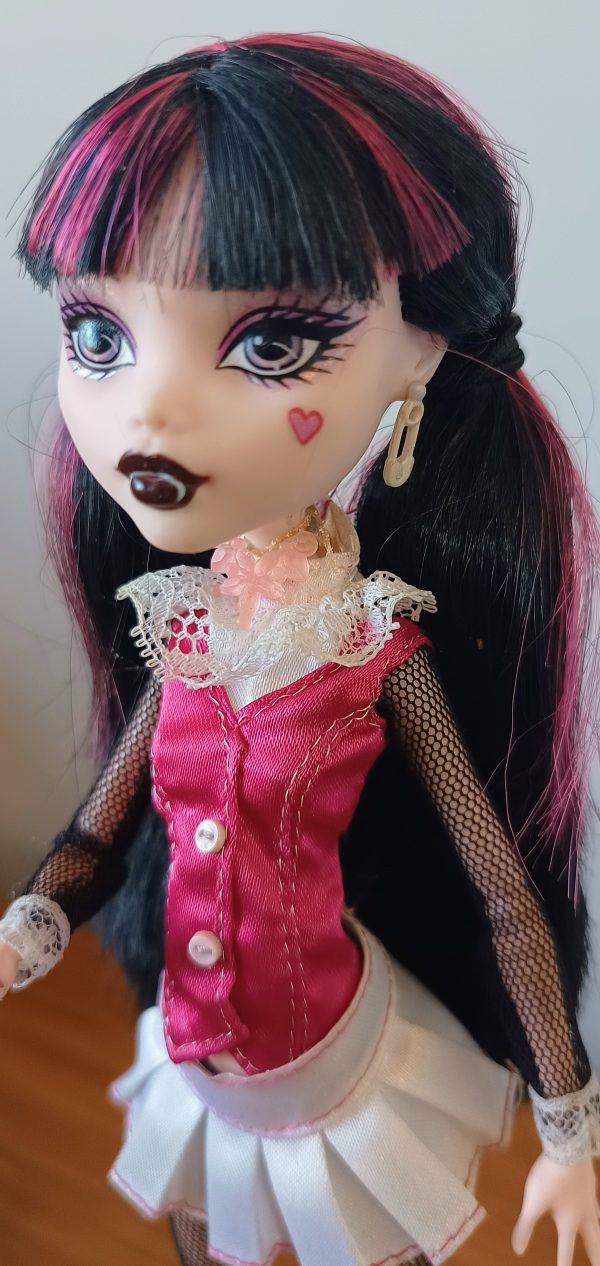 Boneca Monster High Draculaura Básica 9