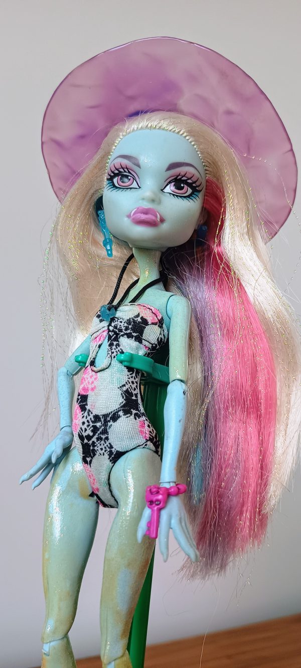 Boneca Monster High Abbey Bominable - Beach Day 6