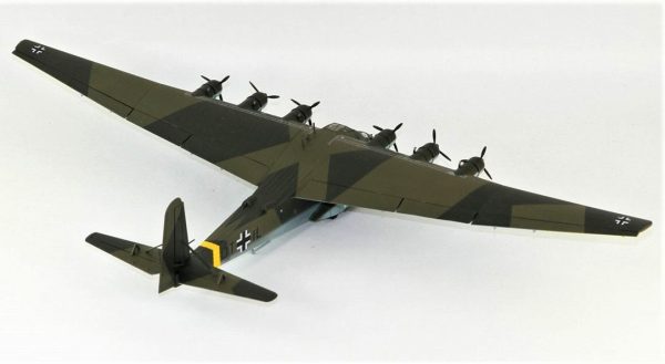 Messerschmitt Me-323 Gigant 1/144 G.W.H. 4