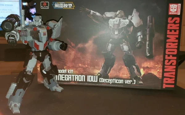 Transformers Megatron - Model Kit - Flame Toys 2