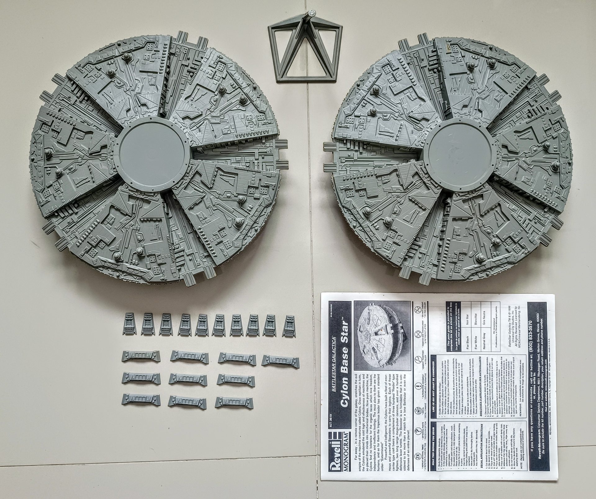 Battlestar Galactica Cylon Base Star (1978) Revell Monogram 16 Battlestar Galactica Cylon Base Star (1978) Revell Monogram - Imagem 16